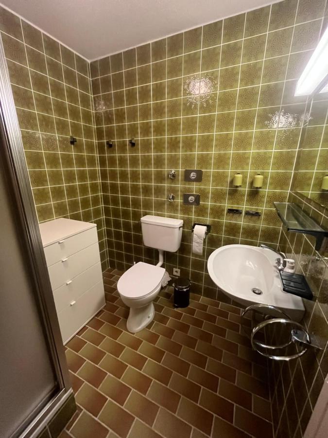 אוברוייטה Helle Wohnung Mit Grossem Balkon מראה חיצוני תמונה
